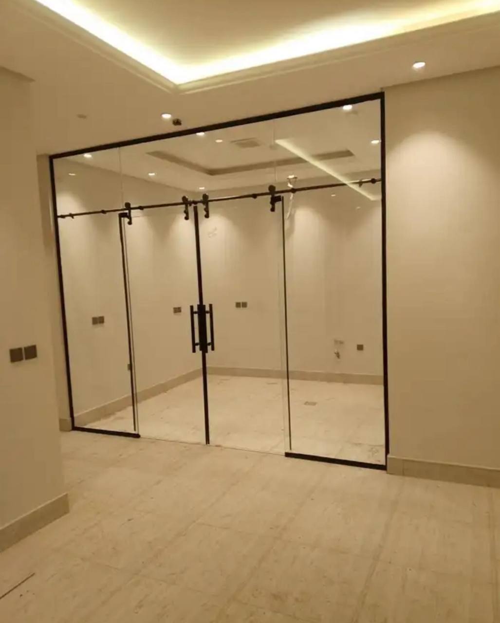 زجاج سكريت الدمام زجاج مكاتب الدمام تركيب زجاج الدمامزجاج الدمام